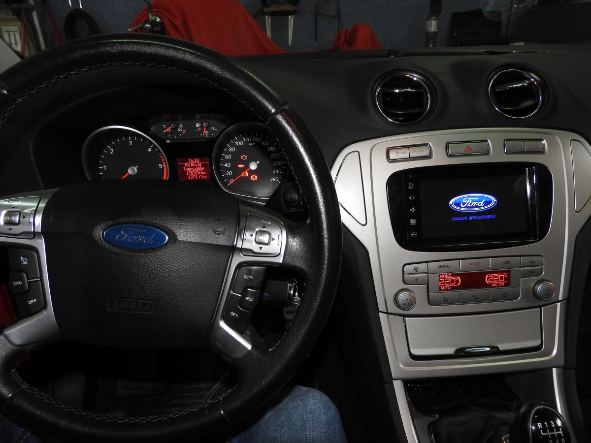 Ford Mondeo MK4.jpg